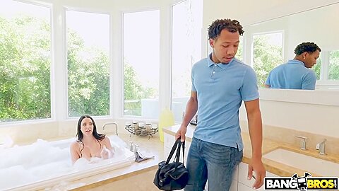 Ricky Bathtub - Ricki White