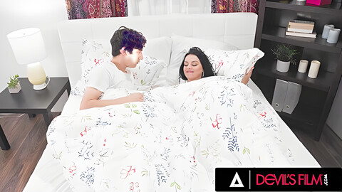 Busty Stepsister Payton Preslee Convinces Her Stepbro To Fuck With Her