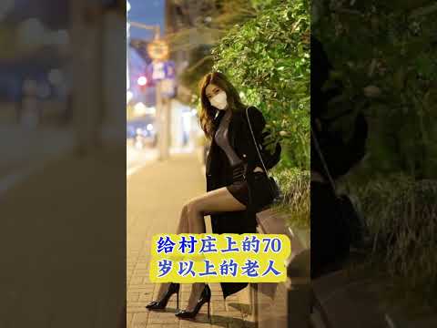 富婆和情人竟然玩的好花 サムネイル